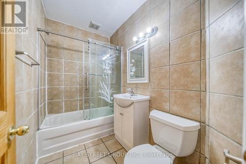 304 Albert Street, Oshawa, ON - Indoor Photo Showing Bathroom