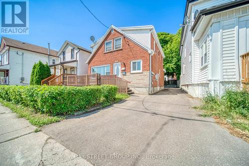 304 Albert Street, Oshawa, ON - Outdoor