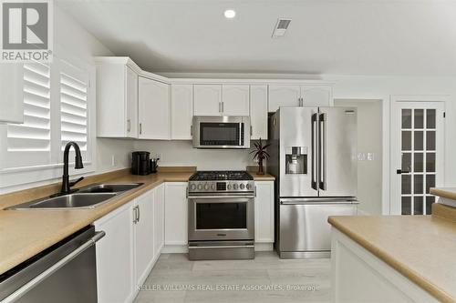 2190 Rockport Street, Windsor, ON - Indoor Photo Showing Kitchen With Double Sink