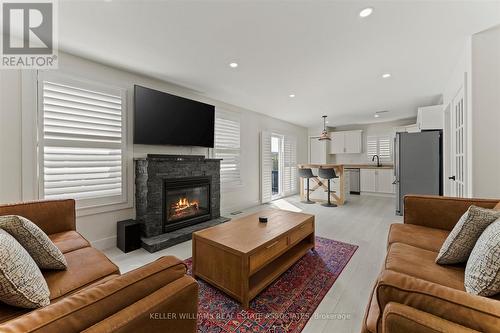 2190 Rockport Street, Windsor, ON - Indoor Photo Showing Living Room With Fireplace