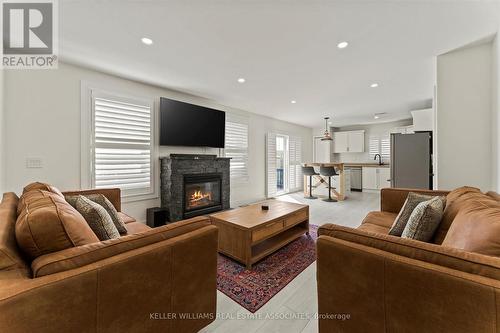 2190 Rockport Street, Windsor, ON - Indoor Photo Showing Living Room With Fireplace