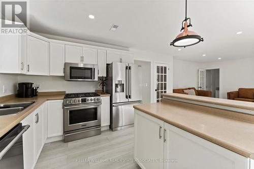 2190 Rockport Street, Windsor, ON - Indoor Photo Showing Kitchen With Double Sink