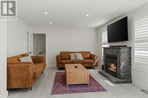 2190 Rockport Street, Windsor, ON - Indoor Photo Showing Living Room With Fireplace