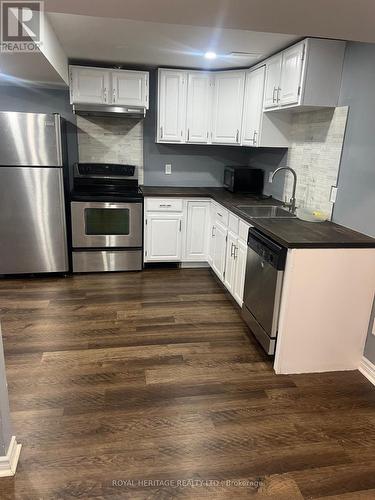 4 Virginia Drive, Whitby (Pringle Creek), ON - Indoor Photo Showing Kitchen With Stainless Steel Kitchen