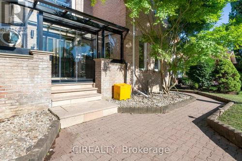 11 Mulberry Mews, Markham (Aileen-Willowbrook), ON - Outdoor