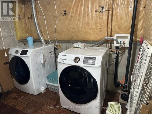 85 Chelton Drive, Richmond Hill, ON - Indoor Photo Showing Laundry Room