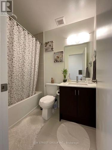 12 - 370 G Red Maple Road, Richmond Hill (Langstaff), ON - Indoor Photo Showing Bathroom