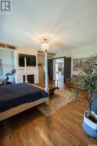 Hagel Acreage, Weyburn Rm No. 67, SK - Indoor Photo Showing Bedroom