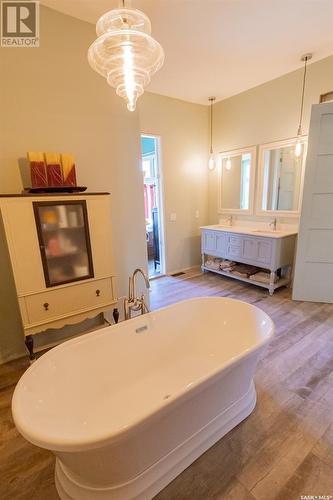 Hagel Acreage, Weyburn Rm No. 67, SK - Indoor Photo Showing Bathroom