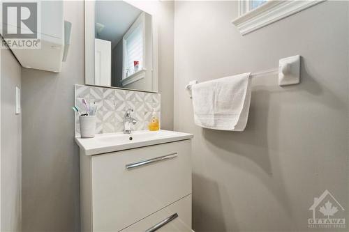 4220 Kelly Farm Drive, Ottawa, ON - Indoor Photo Showing Bathroom