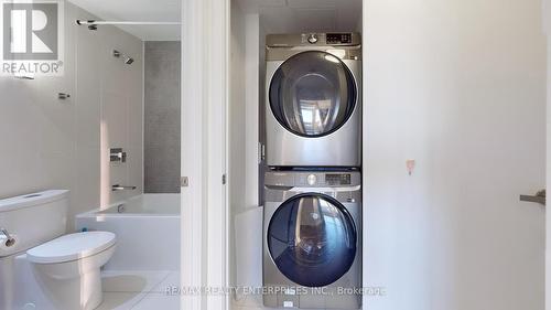 1301 - 125 Peter Street, Toronto (Waterfront Communities), ON - Indoor Photo Showing Laundry Room