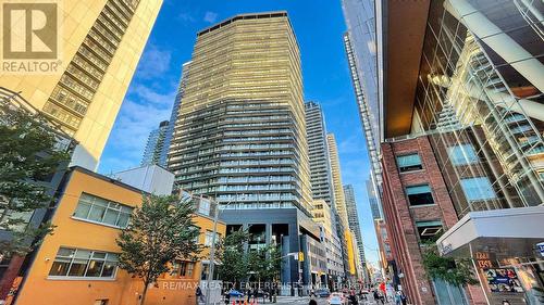 1301 - 125 Peter Street, Toronto (Waterfront Communities), ON - Outdoor With Facade