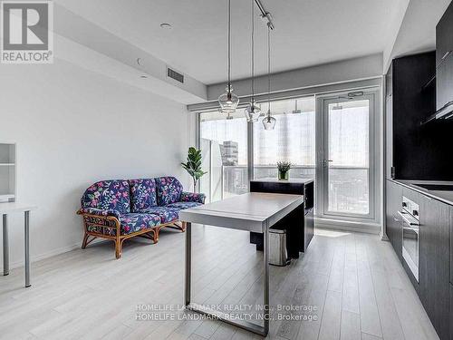 3103 - 197 Yonge Street, Toronto, ON - Indoor