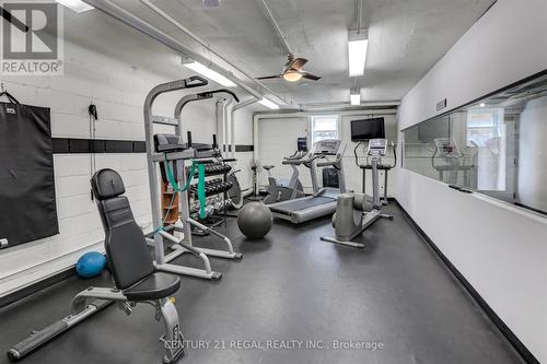 408 - 2603 Bathurst Street, Toronto (Forest Hill North), ON - Indoor Photo Showing Gym Room