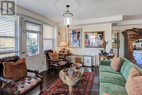 408 - 2603 Bathurst Street, Toronto (Forest Hill North), ON - Indoor Photo Showing Living Room