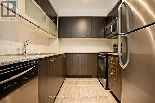 316 - 275 Yorkland Road, Toronto (Henry Farm), ON - Indoor Photo Showing Kitchen With Double Sink