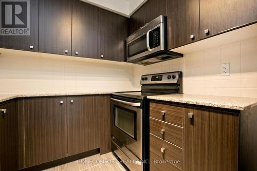 316 - 275 Yorkland Road, Toronto (Henry Farm), ON - Indoor Photo Showing Kitchen