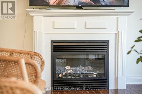 1088 Sherman Brock Circle, Newmarket, ON - Indoor Photo Showing Living Room With Fireplace