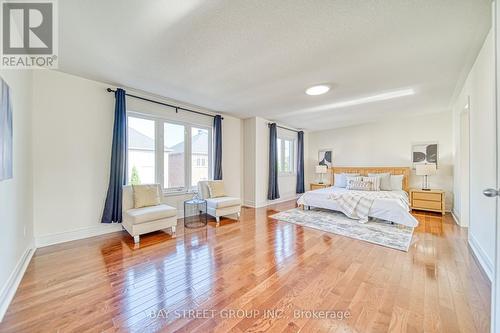 1088 Sherman Brock Circle, Newmarket, ON - Indoor