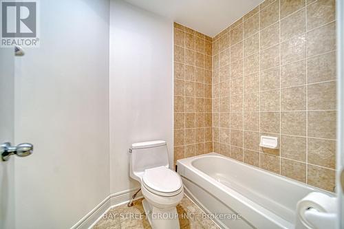 1088 Sherman Brock Circle, Newmarket, ON - Indoor Photo Showing Bathroom