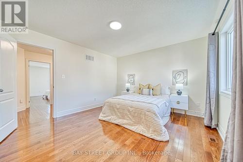 1088 Sherman Brock Circle, Newmarket, ON - Indoor Photo Showing Bedroom