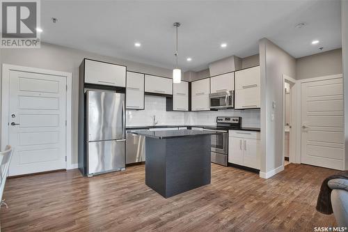 109 502 Perehudoff Crescent, Saskatoon, SK - Indoor Photo Showing Kitchen With Upgraded Kitchen