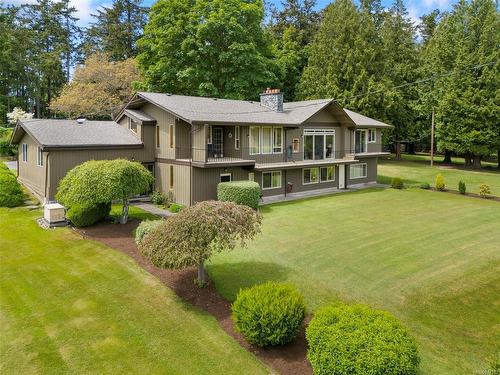 2938 Lamont Rd, Central Saanich, BC 