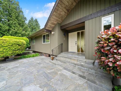 2938 Lamont Rd, Central Saanich, BC 