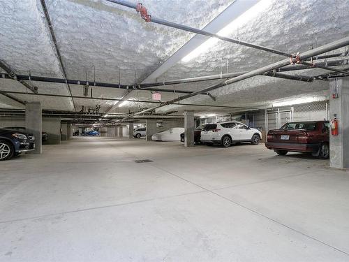 308-286 Wilfert Rd, View Royal, BC - Indoor Photo Showing Garage