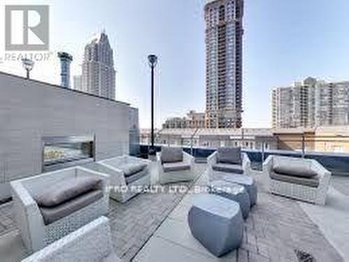 1007 - 360 Square One Drive, Mississauga (City Centre), ON - Outdoor