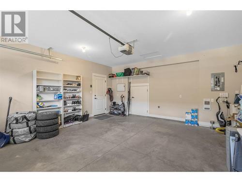 9563 Jensen Road Unit# 403, Lake Country, BC - Indoor Photo Showing Garage