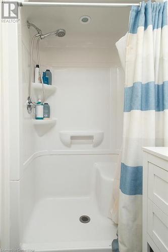 27 Schneider Avenue, Kitchener, ON - Indoor Photo Showing Bathroom