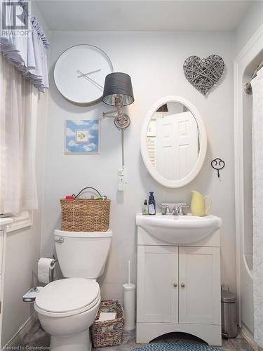 27 Schneider Avenue, Kitchener, ON - Indoor Photo Showing Bathroom