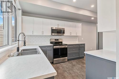 36 301 Centennial Road, Hague, SK - Indoor Photo Showing Kitchen With Double Sink With Upgraded Kitchen