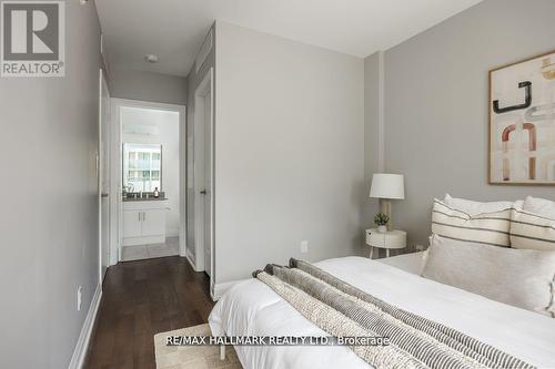 304 - 200 Woodbine Avenue, Toronto (The Beaches), ON - Indoor Photo Showing Bedroom