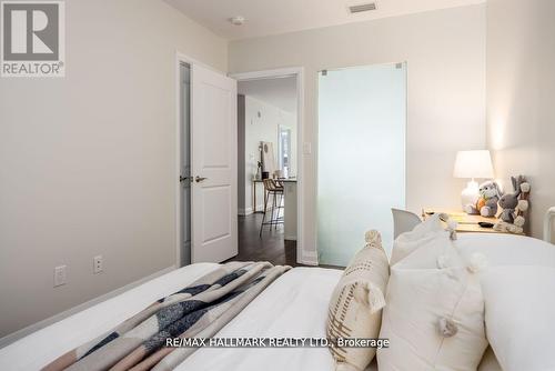 304 - 200 Woodbine Avenue, Toronto (The Beaches), ON - Indoor Photo Showing Bedroom