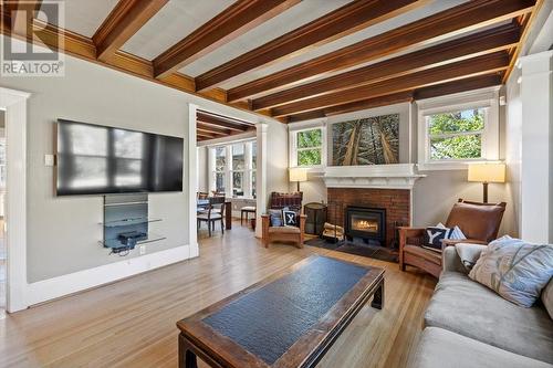 9 Park Crescent, Fernie, BC - Indoor Photo Showing Living Room With Fireplace