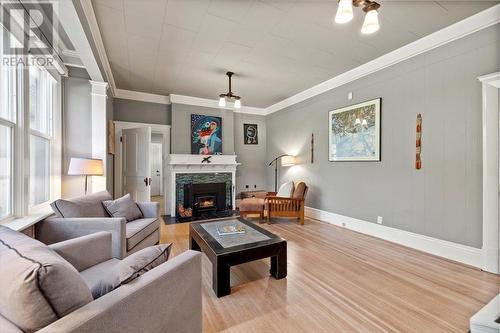 9 Park Crescent, Fernie, BC - Indoor Photo Showing Living Room With Fireplace