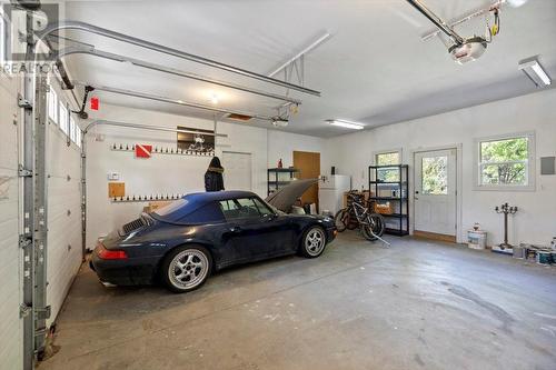 9 Park Crescent, Fernie, BC - Indoor Photo Showing Garage