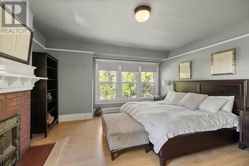 9 Park Crescent, Fernie, BC - Indoor Photo Showing Bedroom