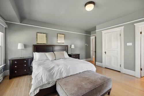 9 Park Crescent, Fernie, BC - Indoor Photo Showing Bedroom