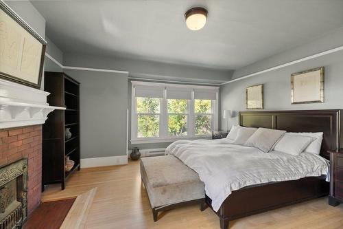 9 Park Crescent, Fernie, BC - Indoor Photo Showing Bedroom