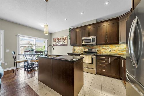 165 Woodway Trail, Simcoe, ON - Indoor Photo Showing Kitchen With Upgraded Kitchen