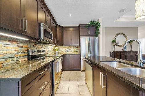 165 Woodway Trail, Simcoe, ON - Indoor Photo Showing Kitchen With Double Sink With Upgraded Kitchen