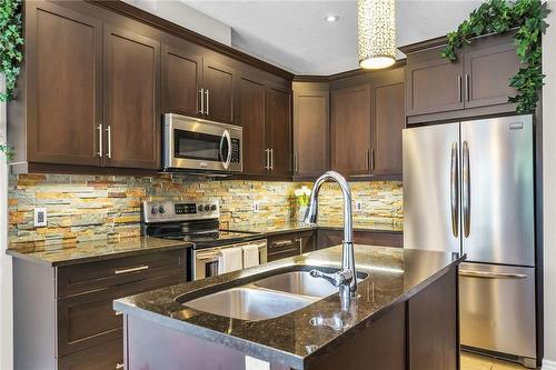 165 Woodway Trail, Simcoe, ON - Indoor Photo Showing Kitchen With Double Sink With Upgraded Kitchen