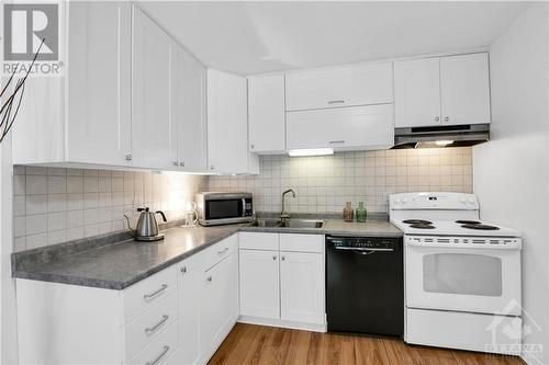 54 Alison Korn Private, Ottawa, ON - Indoor Photo Showing Kitchen With Double Sink