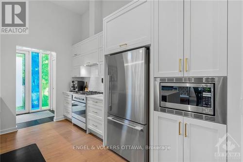 103 - 135 Barrette Street, Ottawa, ON - Indoor Photo Showing Kitchen