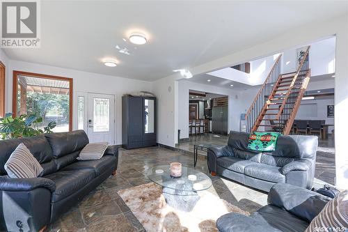 207 Poplar Crescent, Paddockwood Rm No. 520, SK - Indoor Photo Showing Living Room