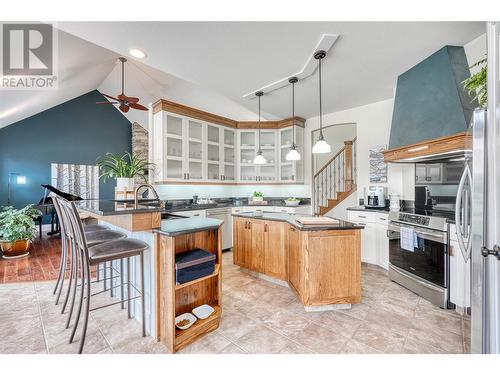 6632 Mountainview Drive, Oliver, BC - Indoor Photo Showing Dining Room