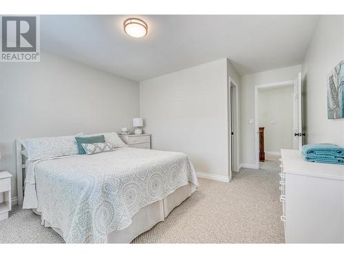 6632 Mountainview Drive, Oliver, BC - Indoor Photo Showing Bedroom